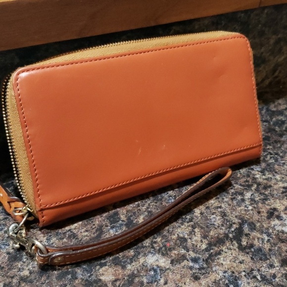 Authentic Dooney & Bourke Wristlet - Picture 3 of 5